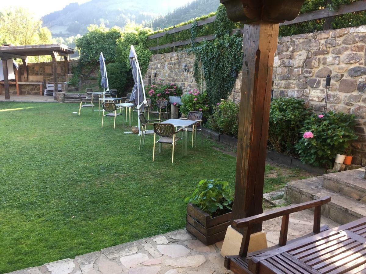Mirador De Picos Guest House Aliezo Bagian luar foto