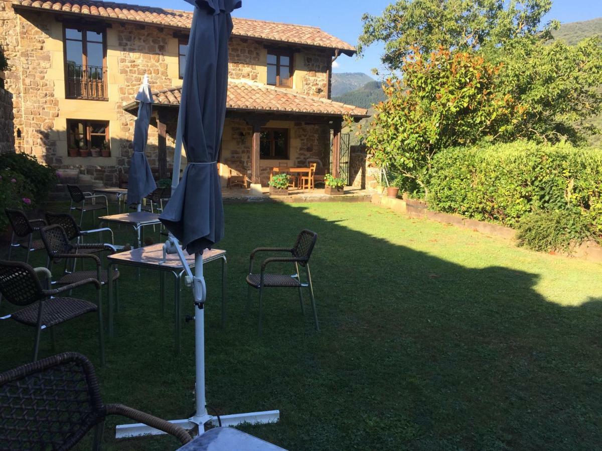Mirador De Picos Guest House Aliezo Bagian luar foto